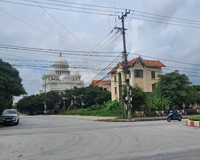 Chính chủ cần bán lô đất biệt thự Vip - 3 mặt tiền - 680m2 tại sân quảng trường TP.Ninh Bình