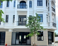 Nhà phố 1 trệt 2 lầu, trả trước 1,2 tỷ nhận nhà ngay tại Phước Điền Midtown
