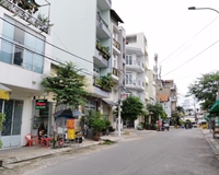 Bán nhà lô góc Phạm Văn Bạch, P15, Tân Bình. DT 29m2 x 3 tầng ( 3.4 x 9 ). Giá 5.6 tỷ TL.