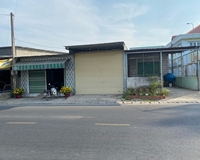 Bán nhà mặt phố DT 133m2 mặt tiền đường Hùng Vương, xã Vĩnh Thanh, Nhơn Trạch giá hời.