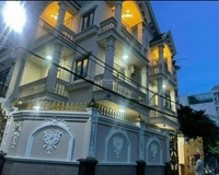 Biệt Thự Mini lô gốc duy nhất 1 căn - đường Hoàng Quốc Việt - Phường Phú Mỹ - Quận 7 . giá 12 tỷ