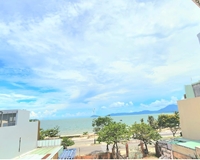 Nhà View Biển Xuân Hà, Ô tô đậu, cửa 70m2, 3 tầng đẹp Xịn Xò 3.x tỷ