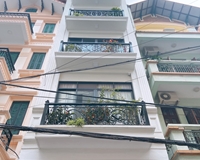 Bán nhà mặt phố Nguyễn Tuân, DT 42m, MT 4,2m. Vỉa hè rộng, kinh doanh tốt