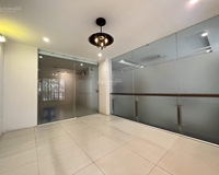 Cho thuê văn phòng mini 14m² tại tầng 2 - toà nhà căn hộ cho thuê ở 12 ngõ 19 Tô Ngọc Vân, Quảng An, Tây Hồ, HN.