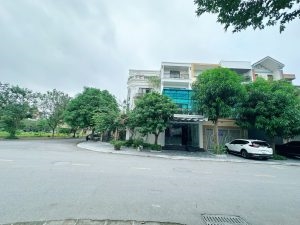 GĐ cần bán lại nhà 4 tầng mới xây tâm huyết KĐT Mới Đông Sơn, p. An Hưng