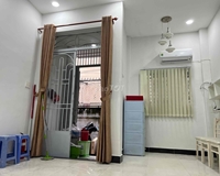 💥 Nhà 2 lầu Hẻm 80 Nguyễn Hồng Đào, 2 phòng ngủ, 8 triệu