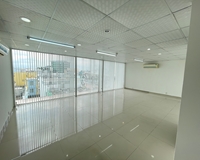 Chính chủ cho thuê văn phòng 60m2 view kính đường Trần Huy Liệu, Phú Nhuận