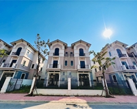 Cần bán gấp căn biệt thự song lập 135m2 dự án Centa City Từ Sơn