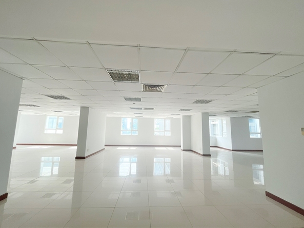 Cho thuê văn phòng lớn từ 500m - 800m2 tại đường Võ Văn Kiệt, Quận 1