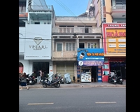 Cho thuê nhà mặt tiền tại 385, Đường Phan Đình Phùng, Phường 2,  Đà Lạt, Lâm Đồng