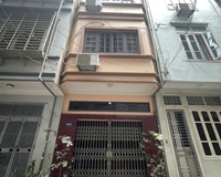 Cho thuê nhà mặt tiền số 189  hướng Tây Bắc mặt tiền Phố Trần Quốc Hoàn,Cầu Giấy, Hà Nội