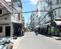 Nhà 2 tầng mặt tiền đường nhánh Trần Phú P7Q5