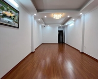 Cho thuê nhà mới chính chủ nguyên căn 45m2-4.5T, Nhà hàng, VP, KD, Đinh Tiên Hoàng-30Tr