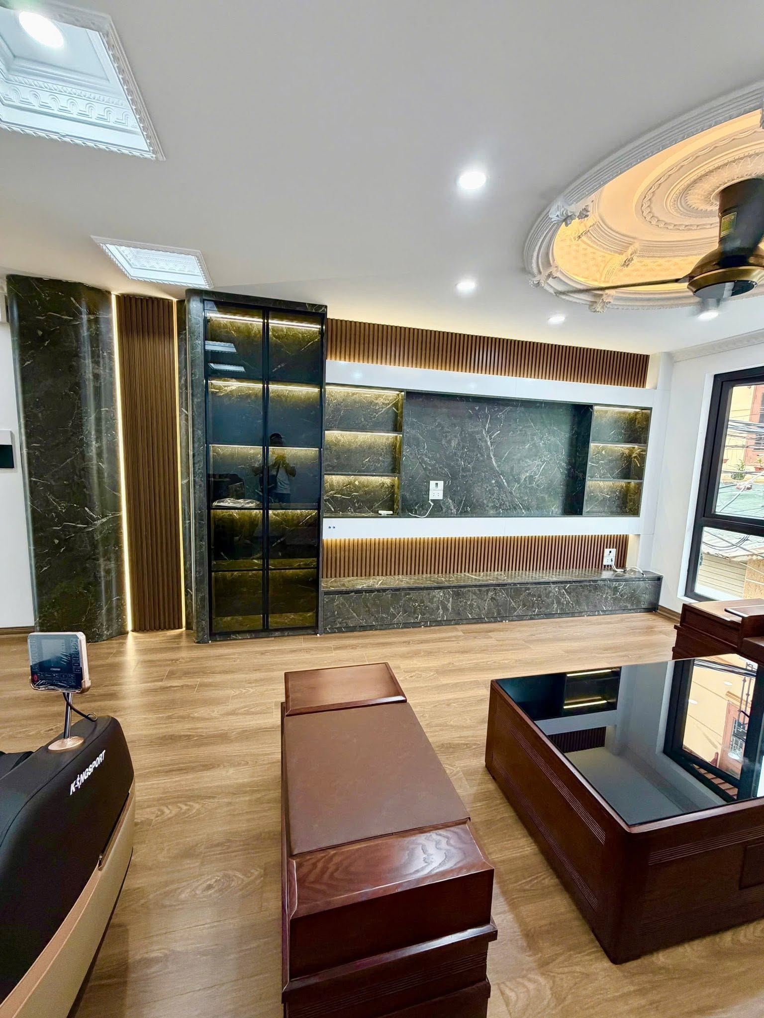 Tư Đình Long Biên 9 tỷ 55m ngõ ô tô,gần phố,sổ đỏ vuông cần bán nhanh