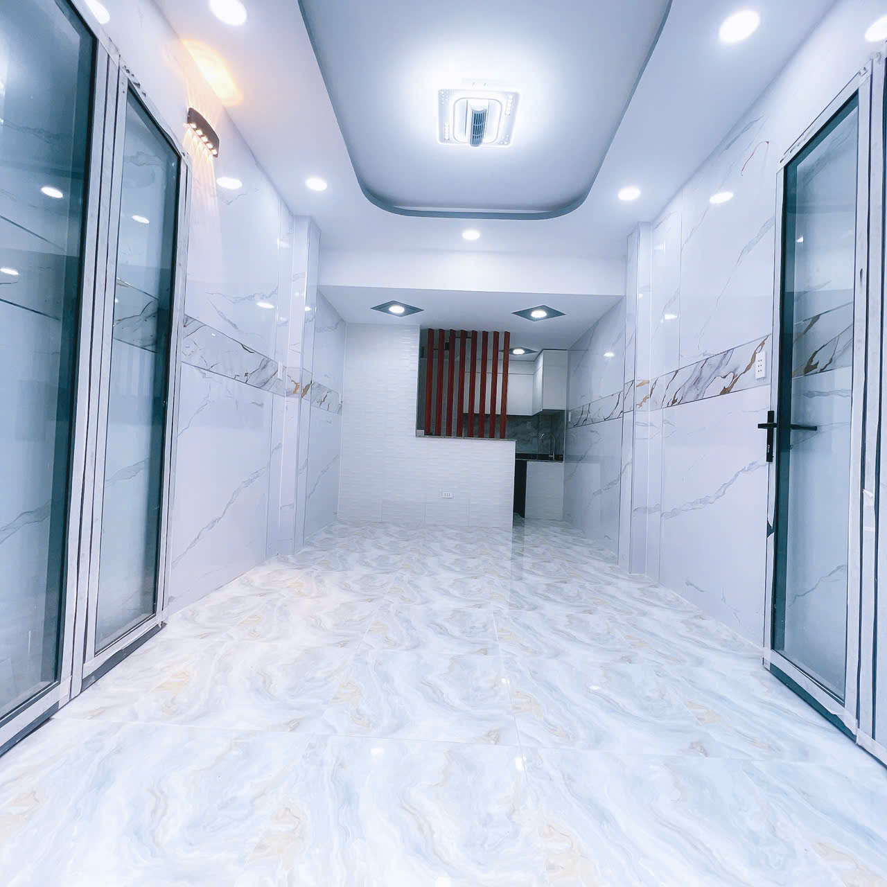 BÁN NHÀ Q4 MẶT TIỀN Kinh Doanh Khánh hội 
ĐÚC MỚI 5 TẤM CÓ 6 Đ