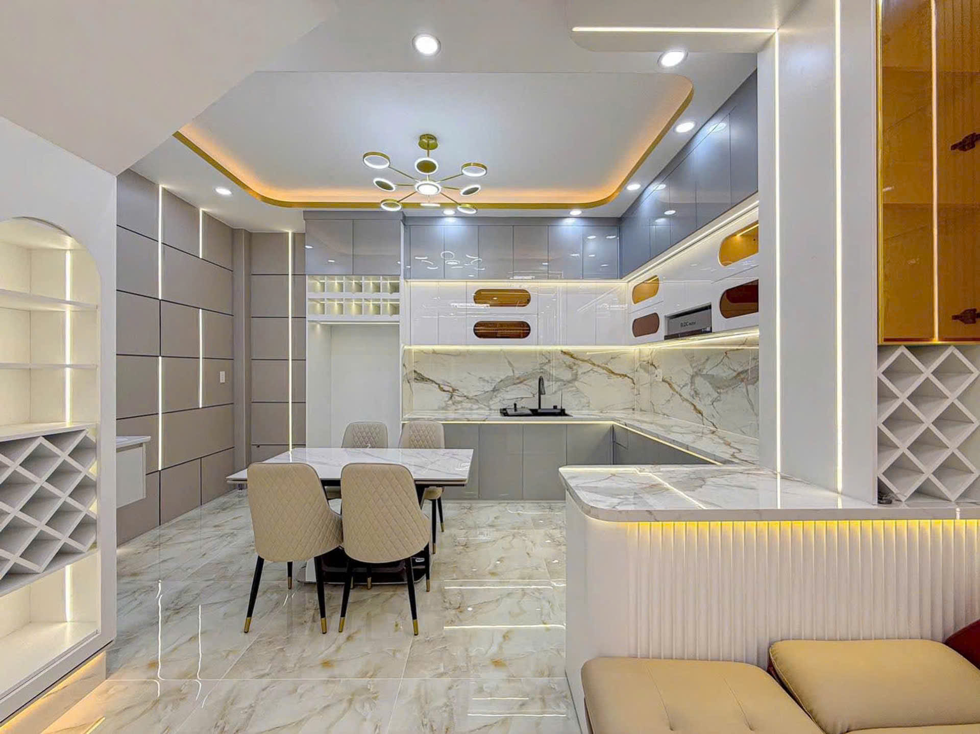 Bán nhà biệt thự MỚI trung tâm q7 

Ngang 5 dài 12 - 3T CÓ 9 Đ