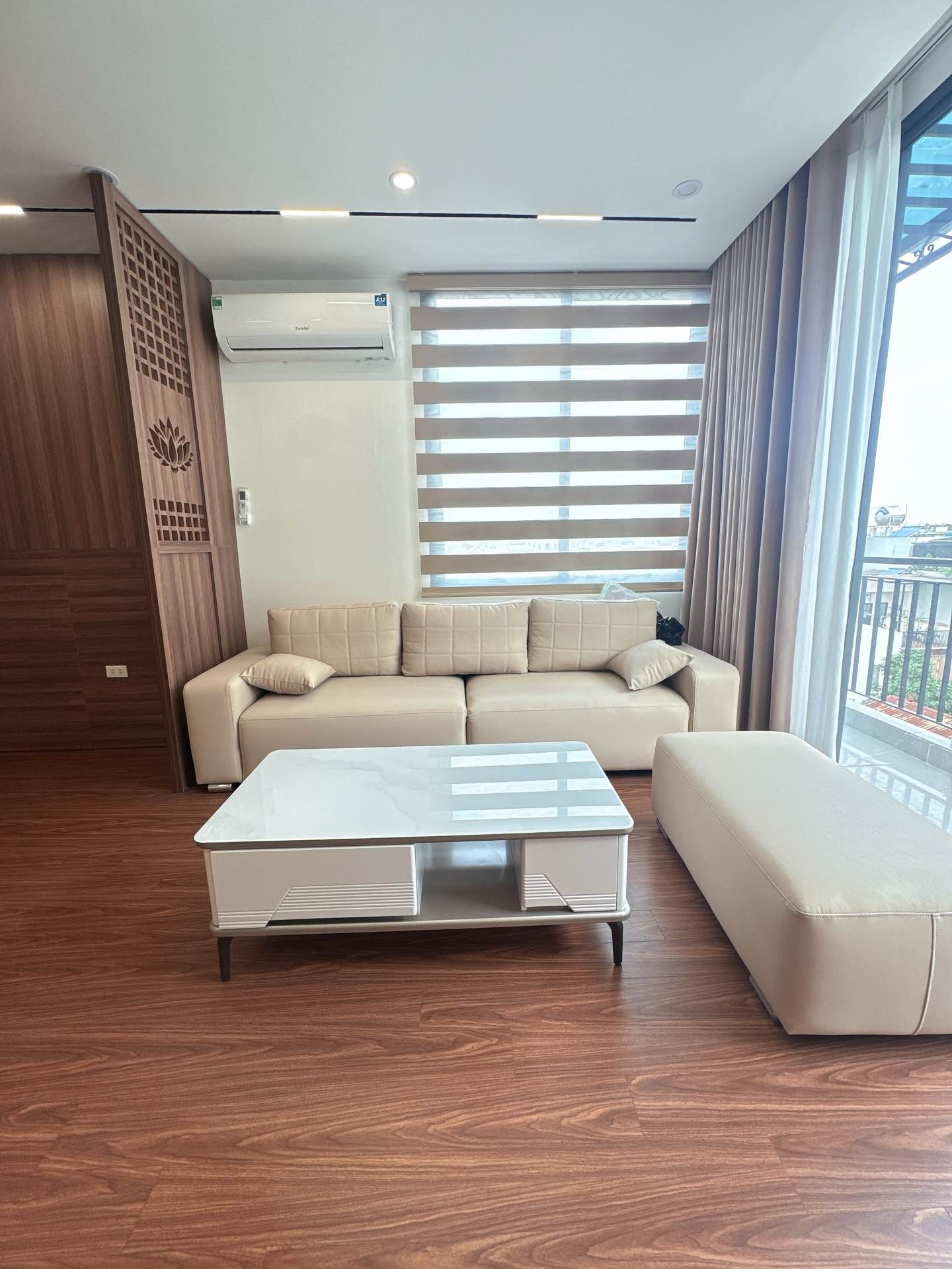 BÁN NHÀ VIỆT HƯNG 35M2- 7 TẦNG MỚI THANG MÁY- Ô TÔ TRÁNH ĐỖ- 13.x Tỷ