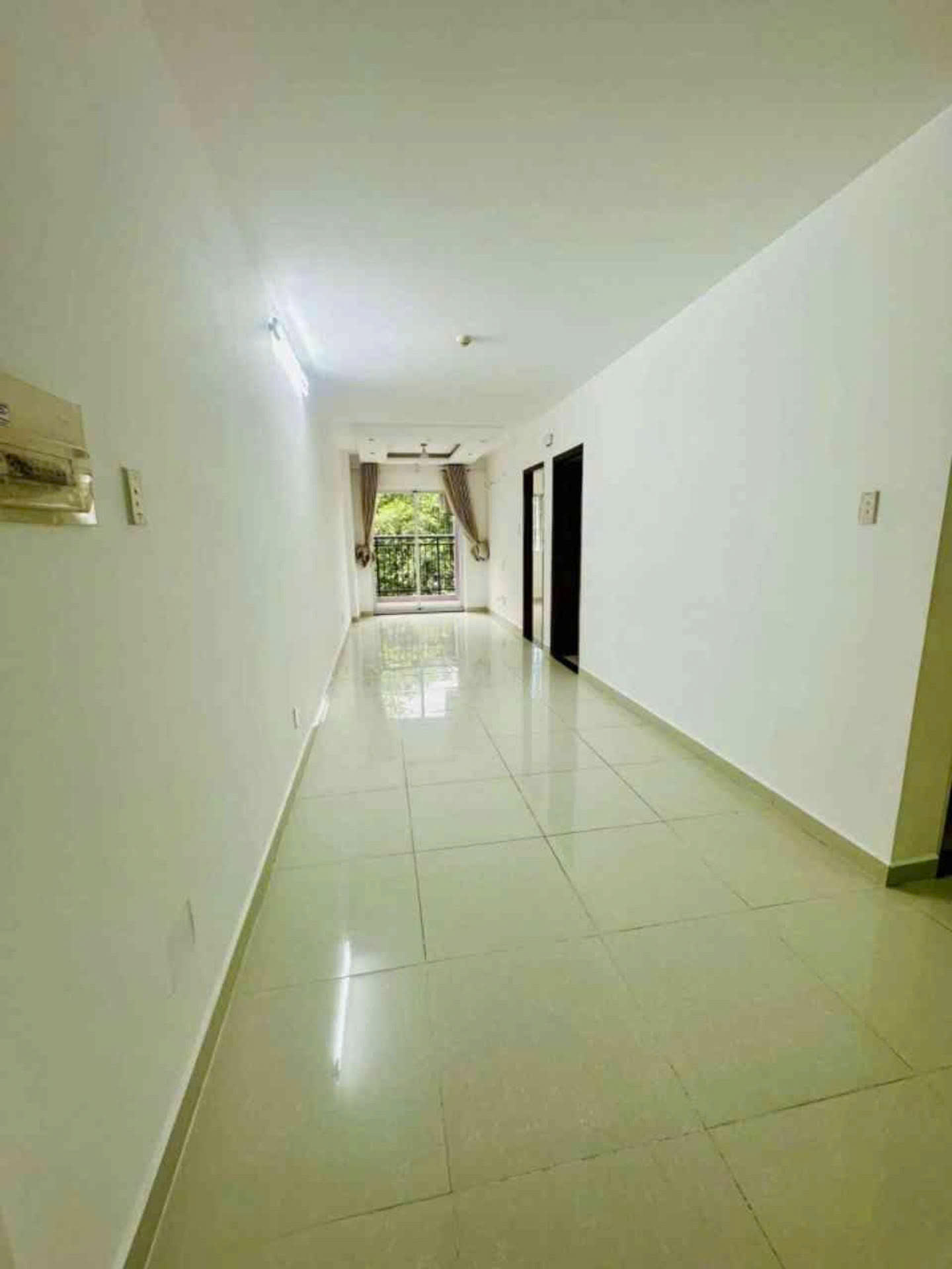 Căn hộ 8X Plus , Q.12 -  58m2 có thang máy giá 3.1 tỷ