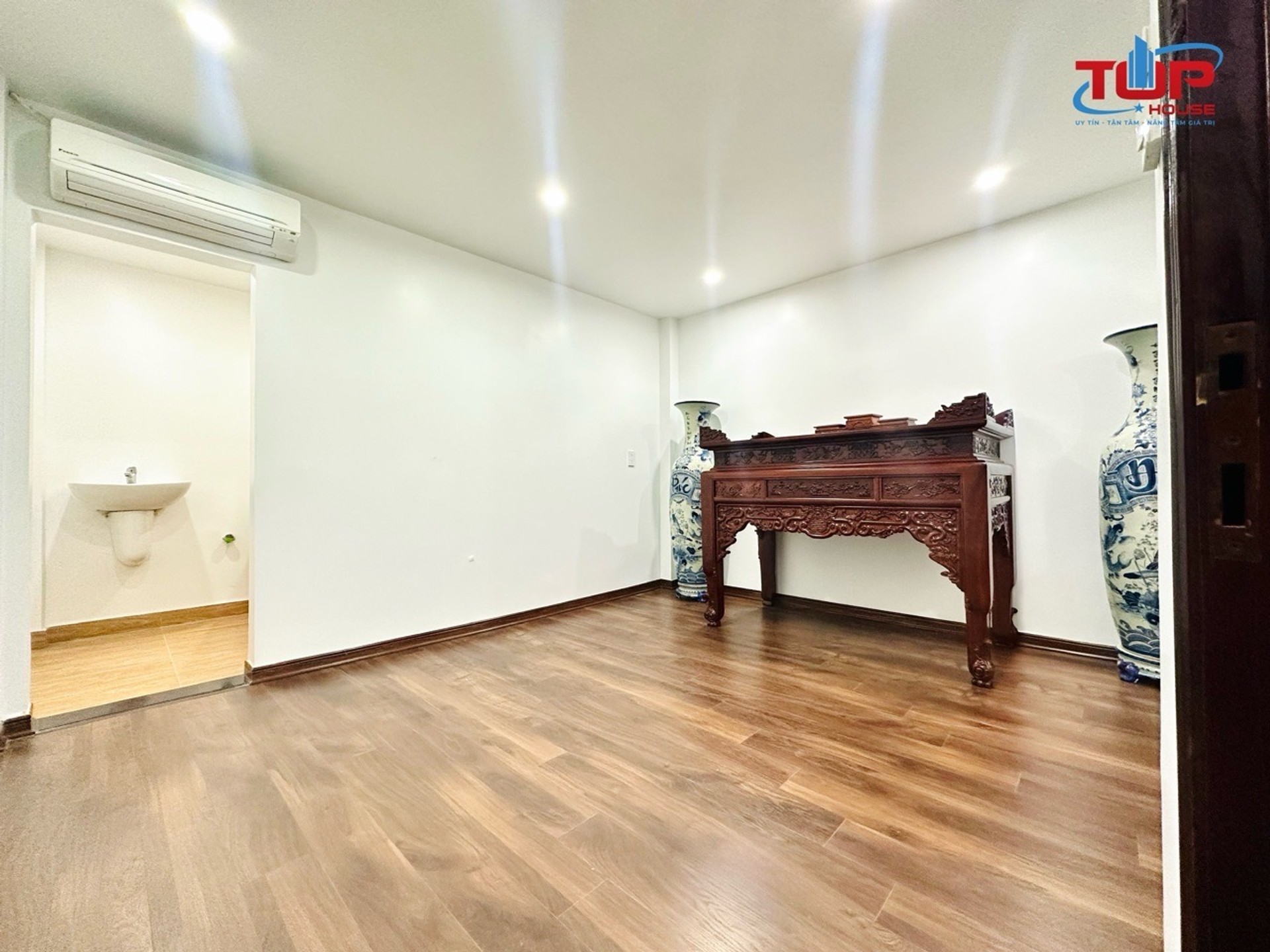 Nhà độc lập Trần Nguyên Hãn – Hoàng Minh Thảo 76m2 x 3,5 tầng