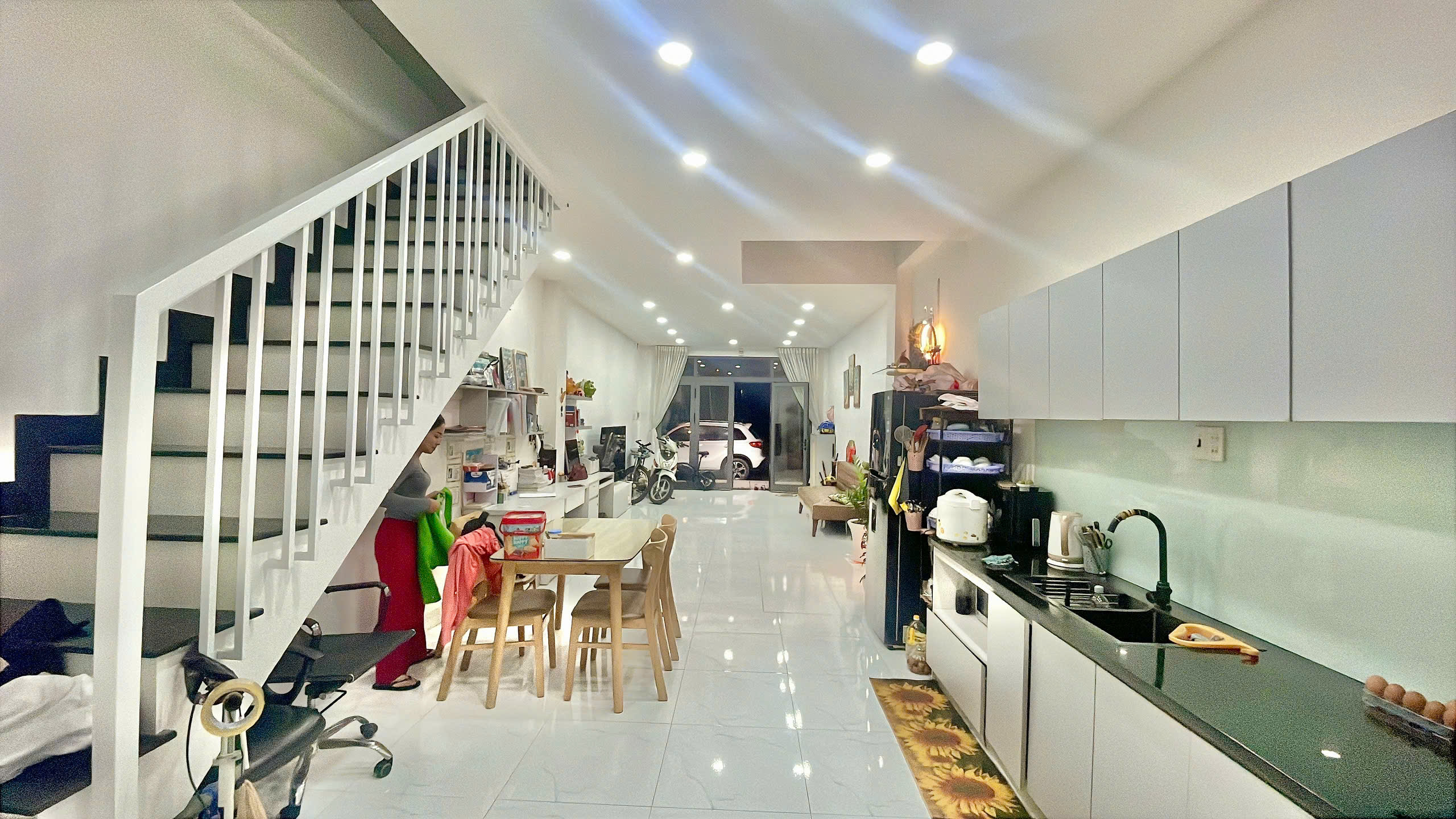 Bán nhà gần Phong Châu, Nam Nha Trang, thiết kế hiện đại, đường 13m