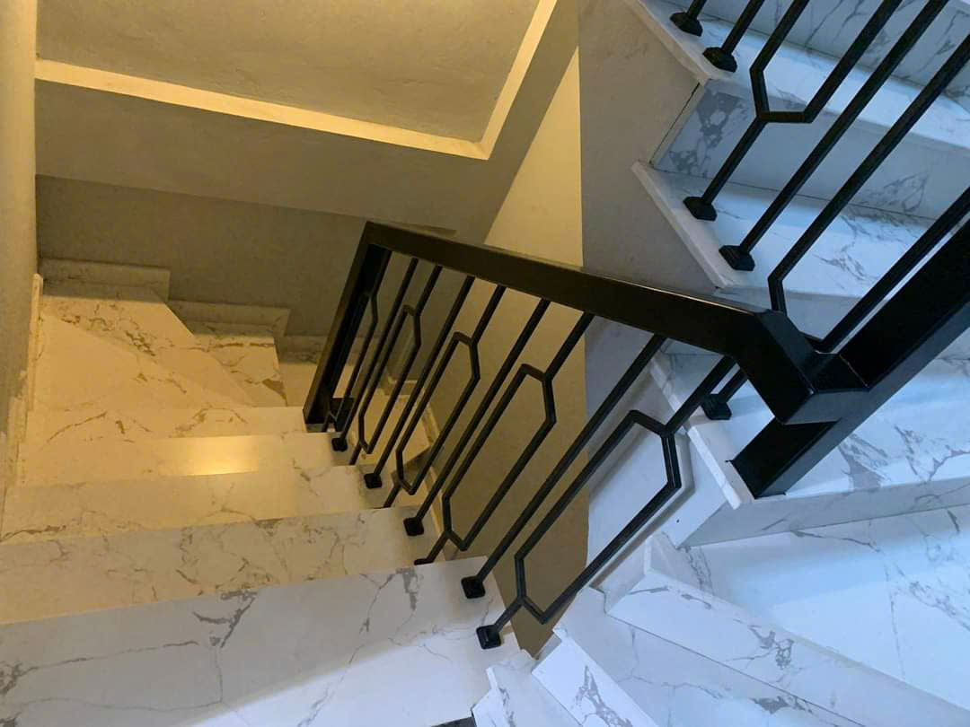 Cho thuê nhà, THANG MÁY, 105m2_ 6T; Lạc Long Quân, Võ Chí Công -46 tr
