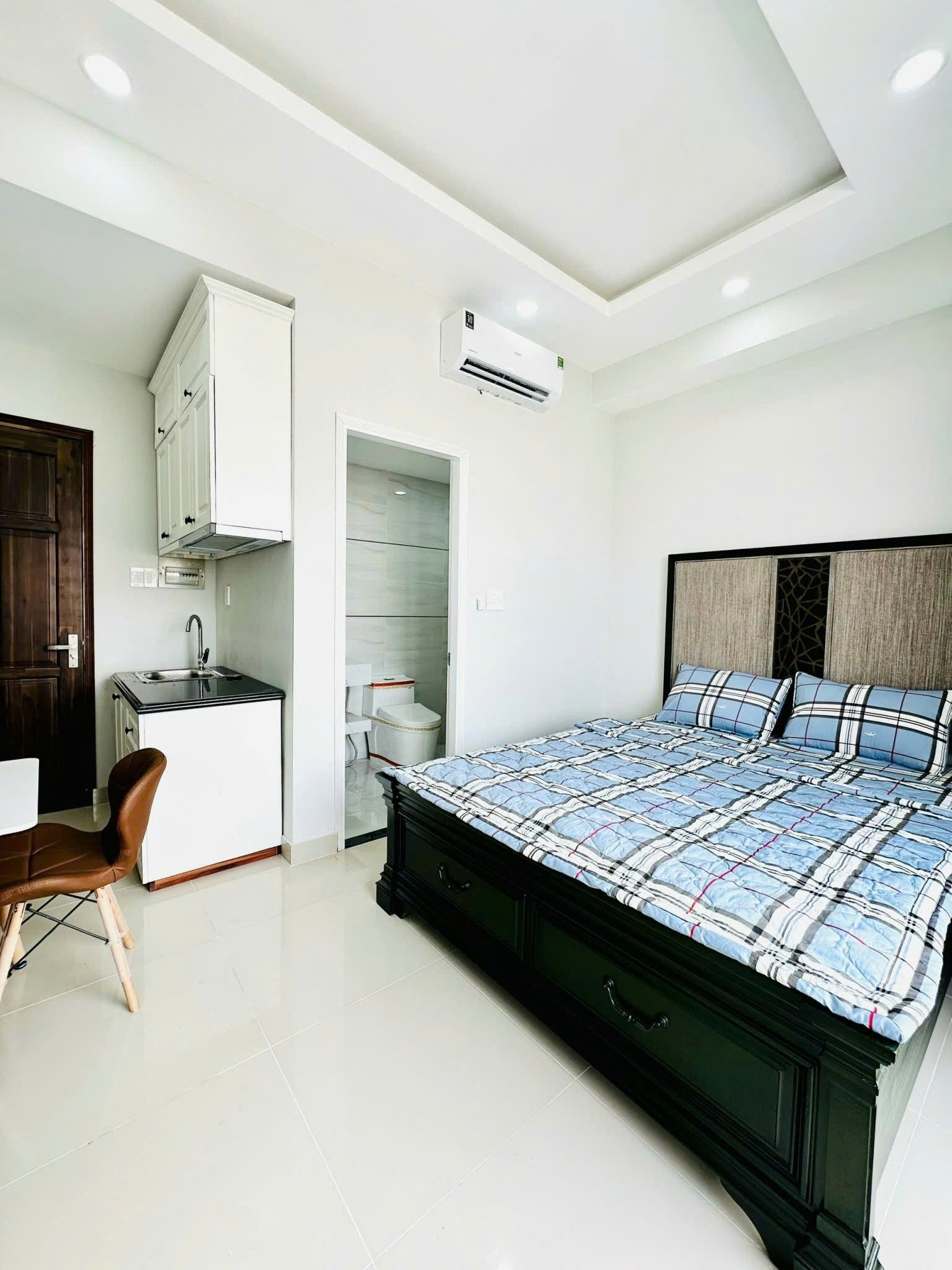 Tòa CHDV Nơ Trang Long gần chợ Bà Chiểu Phan đăng Lưu. 5 tầng 540m2 sàn