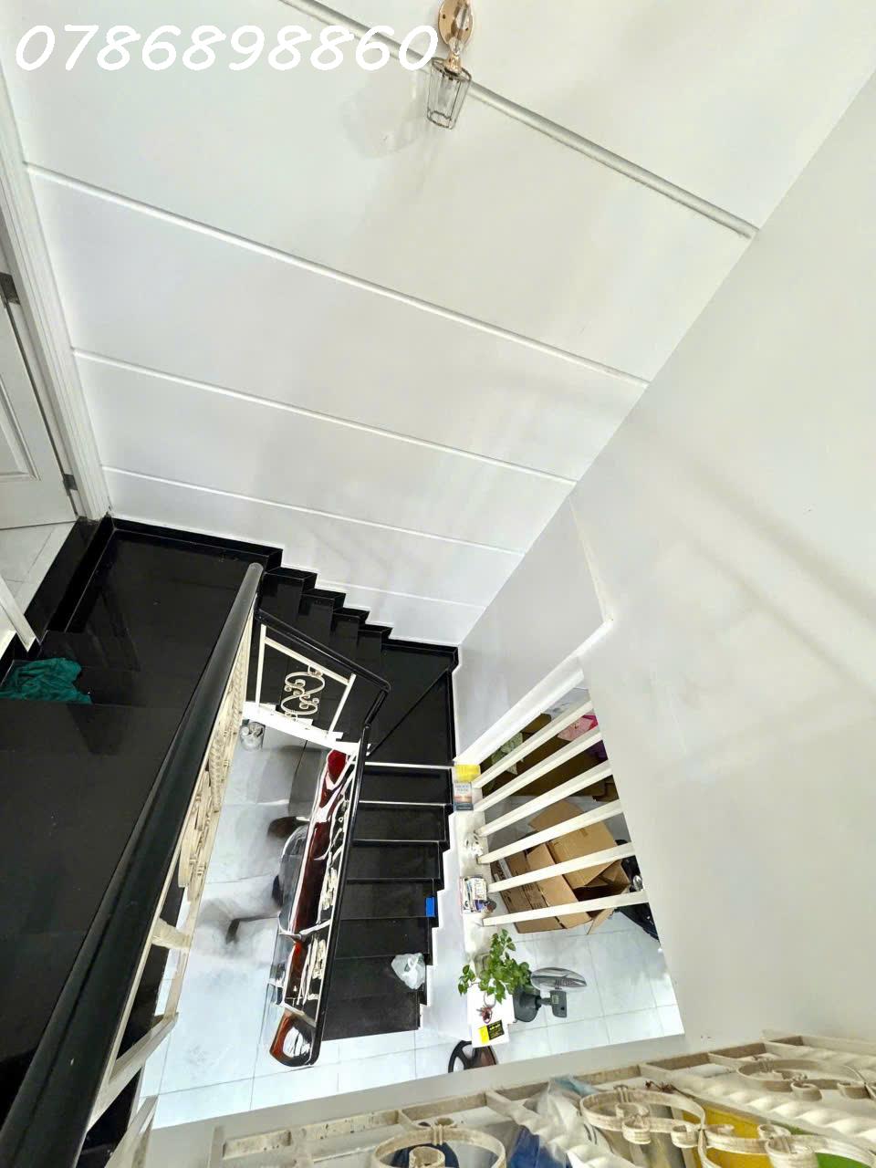 BÁN GẤP NHÀ 2 TẦNG HẺM 861 TRẦN XUÂN SOẠN – PHƯỜNG TÂN HƯNG, QUẬN 7