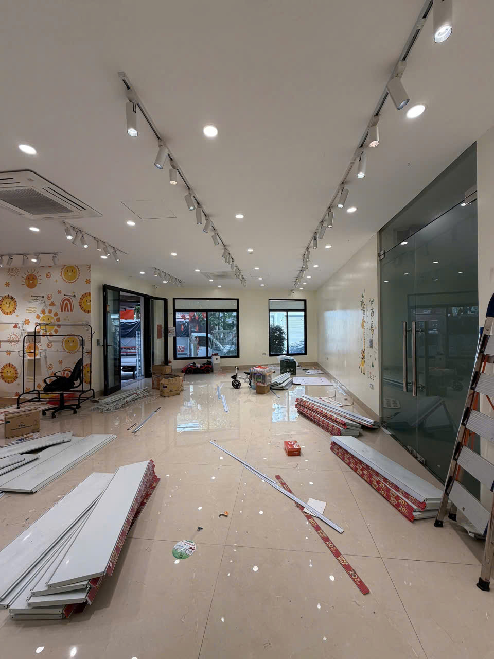 CHO THUÊ MẶT BẰNG KINH DOANH – CĂN GÓC ĐẸP TẠI ROMAN PLAZA, TỐ HỮU, QUẬN NAM TỪ LIÊM