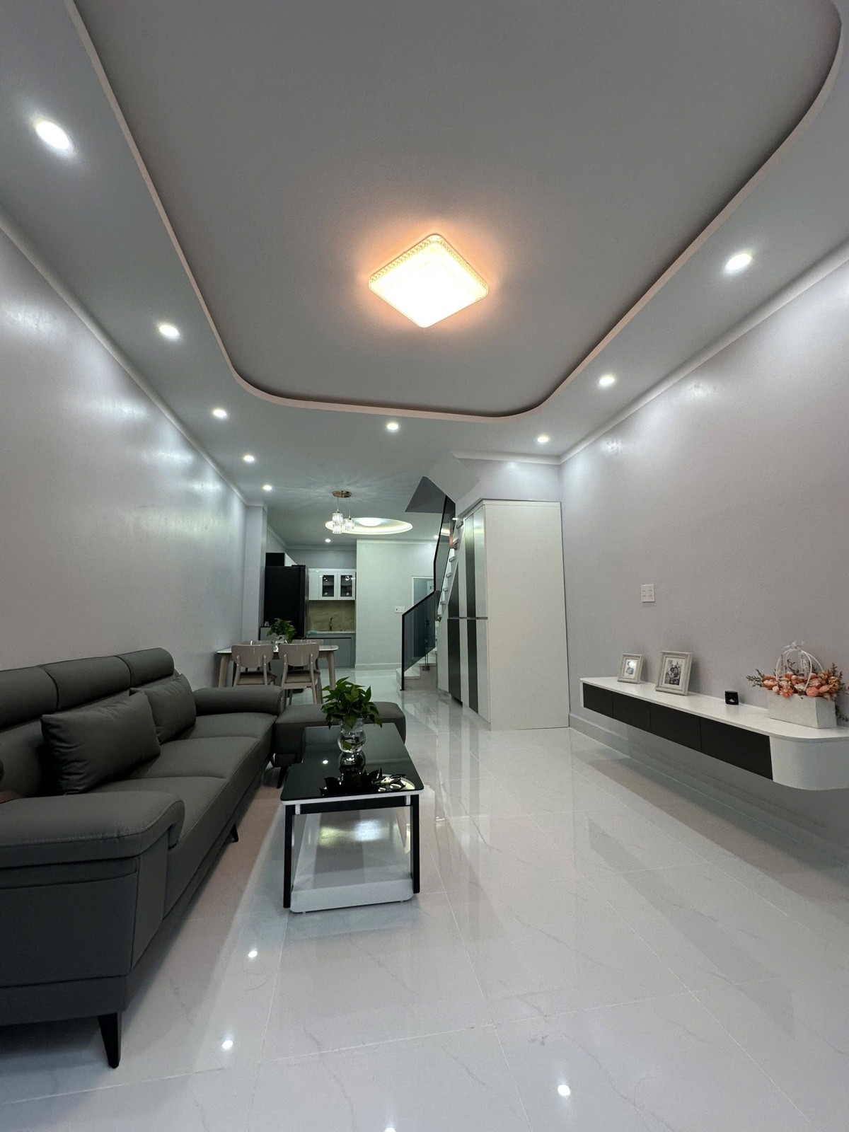 🏡💥CỰC PHẨM BÌNH TÂN, SÁT MT, ĐẸP LUNG LINH, FULL NỘI THÂT, HXH, 43M2, 2 TẦNG, CHỈ NHỈNH 4 TỶÍ
