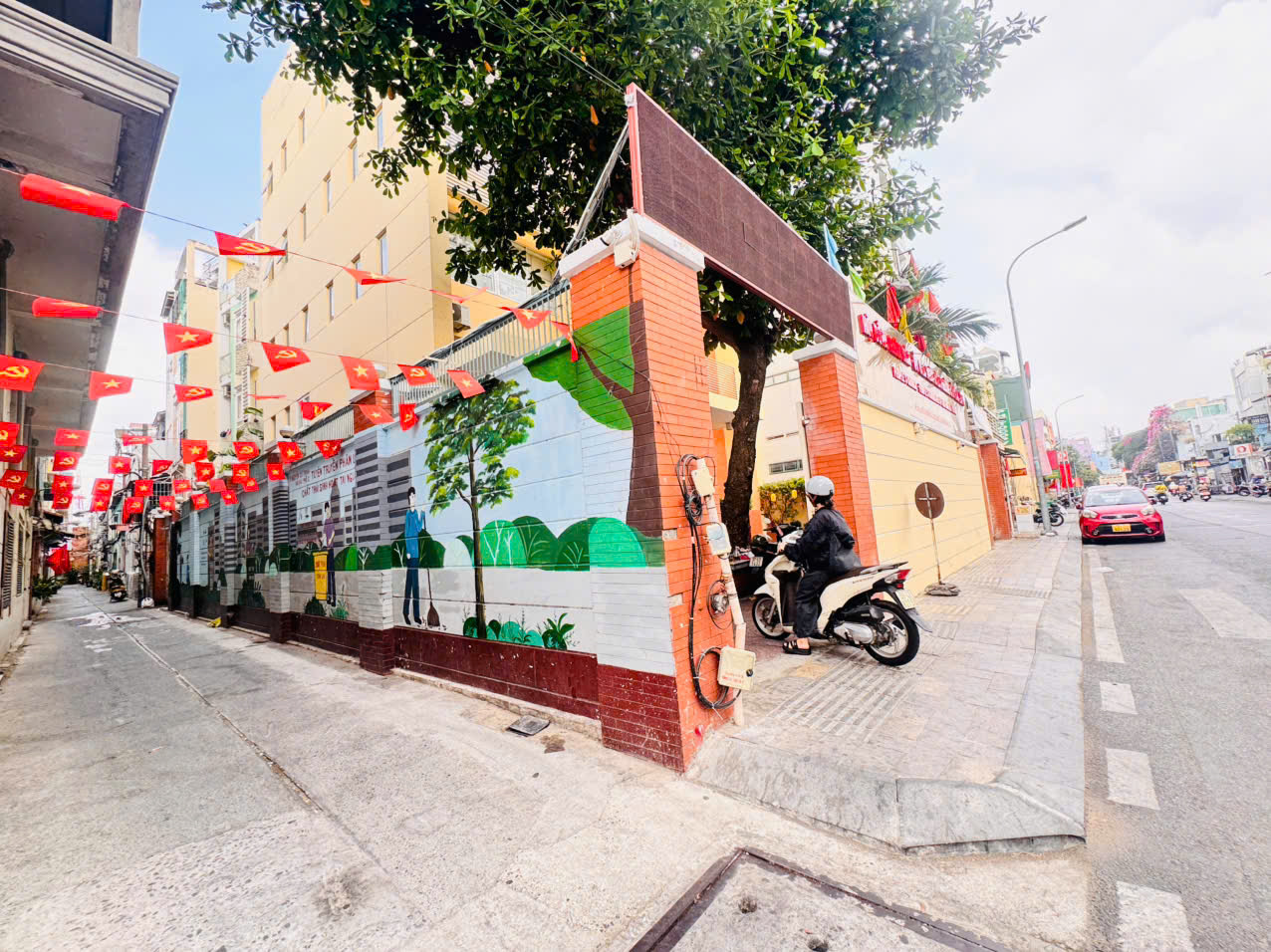 HIẾM NGANG LỚN 8M*11M- BÁN NHÀ 5 TẦNG XE HƠI NGỦ TRONG NHÀ Đ.TRẦN ĐÌNH XU, QUẬN 1- CHỦ 1 ĐỜI XƯA 0938676685 GIANG GIANG GIÁ TỐT