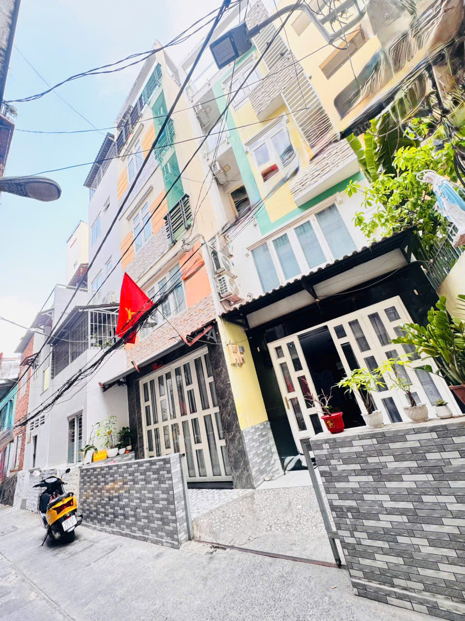 HIẾM NGANG LỚN 8M*11M- BÁN NHÀ 5 TẦNG XE HƠI NGỦ TRONG NHÀ Đ.TRẦN ĐÌNH XU, QUẬN 1- CHỦ 1 ĐỜI XƯA 0938676685 GIANG GIANG GIÁ TỐT