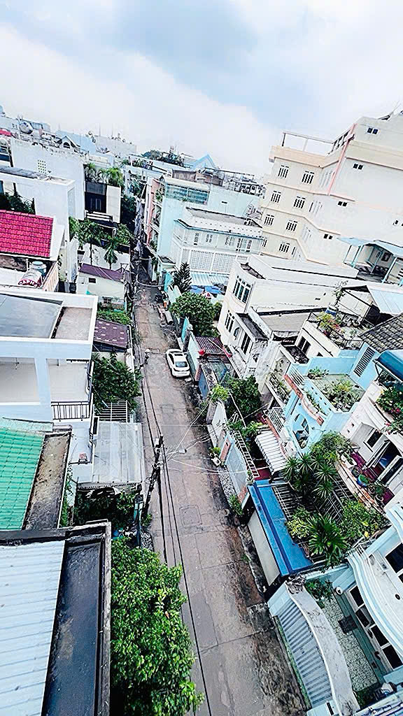 CHÍNH CHỦ CẦN BÁN NHÀ CĂN GÓC 2 MẶT TIỀN XE HƠI 10M Đ.CÁCH MẠNG THÁNG 8, QUẬN 3 - NGANG HIẾM 5,5M*19M* LIÊN HỆ GIANG GIANG: 093.86.76.685