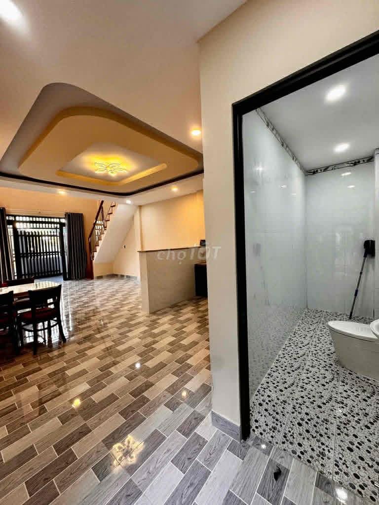 Nhà phố mới đẹp, 2 Tầng – Linh Đông - 60m2 –Nhỉnh 5 tỷ - Đường 5m – KDC sầm uất