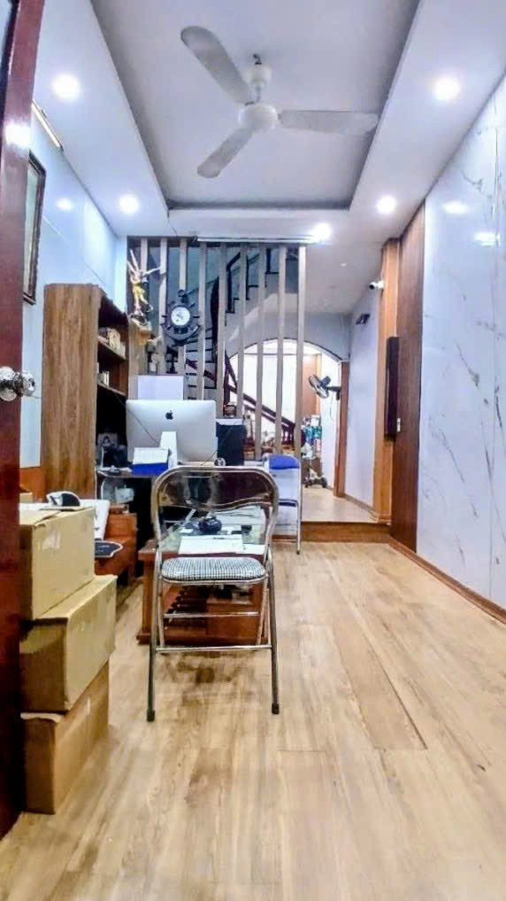 CHÍNH CHỦ CẦN BÁN NHÀ 3 TẦNG – NGÕ 122 PHỐ KIM GIANG giao thông thuận tiện kết nối Nguyễn Xiển – Vành đai 3 – Linh Đàm.