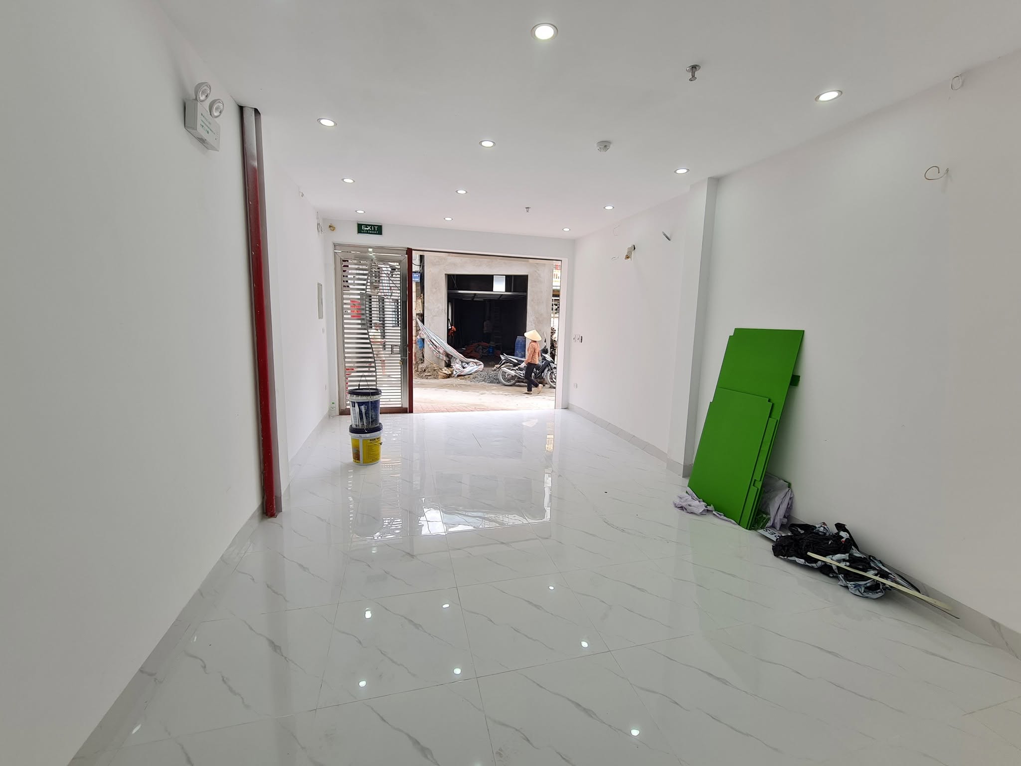 Tin thật NGuyễn Sơn Long biên 10 tỷ 60m,ô tô