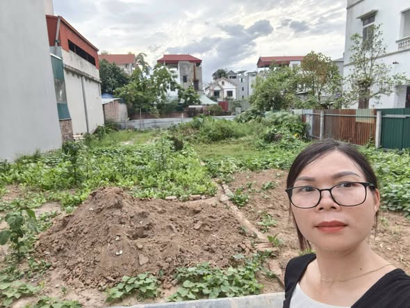 Sau lưng đấu giá, chia hai lô, 216m2, mt12m, 13.9 tỷ, Bắc Hồng, Đông Anh, ô tô, thông.