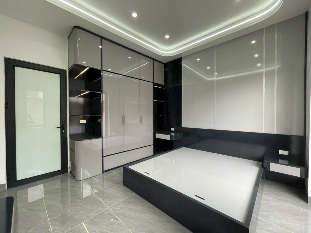 Bán nhà 3 tầng ngõ phố Đức Minh, ph Thanh Bình, TP HD, 52.5m2, mt 4.05m, 3 ngủ, 3 vs