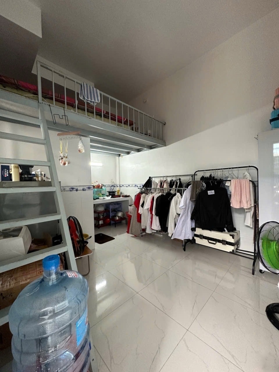 [D2529*] CHDV 18 phòng dòng tiền 100tr/tháng ngay Quốc Lộ 13, giá 25.x tỷ