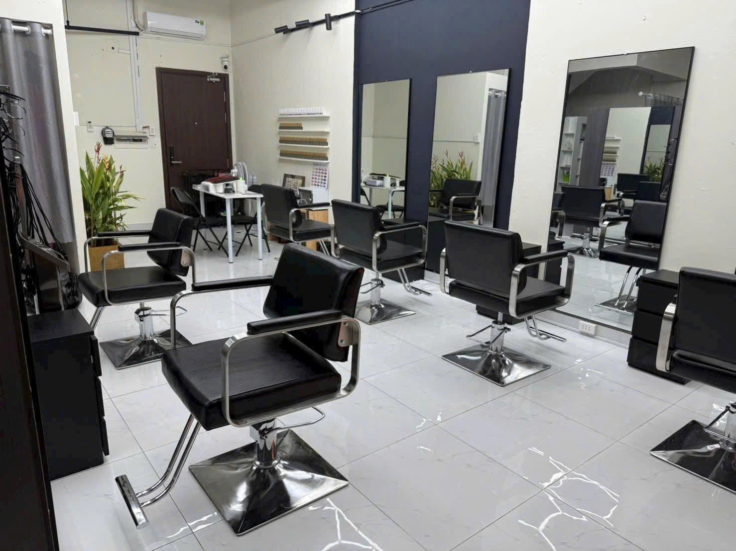 SANG NHƯỢNG MẶT BẰNG SALON TÓC VÀ SPA DƯỠNG SINH – QUẬN 12, TP.HCM