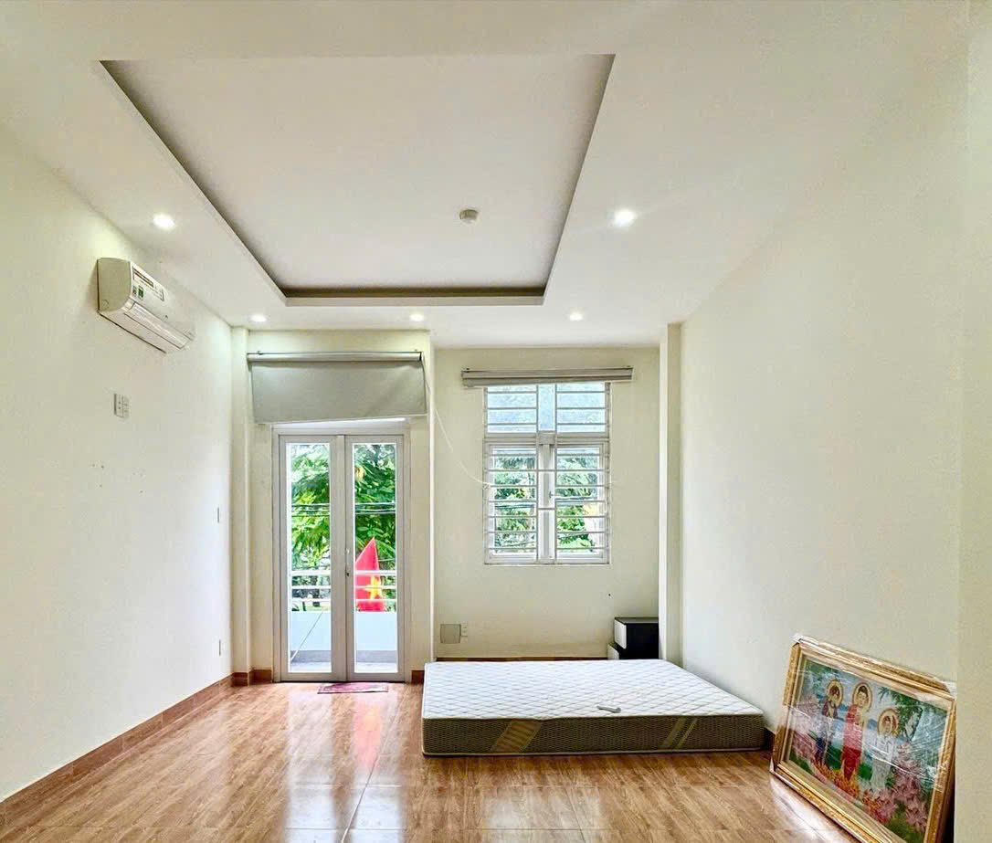 Nhà 4 tầng MT nội bộ Bông Sao P5Q8 . Giá 11,6 tỷ TL