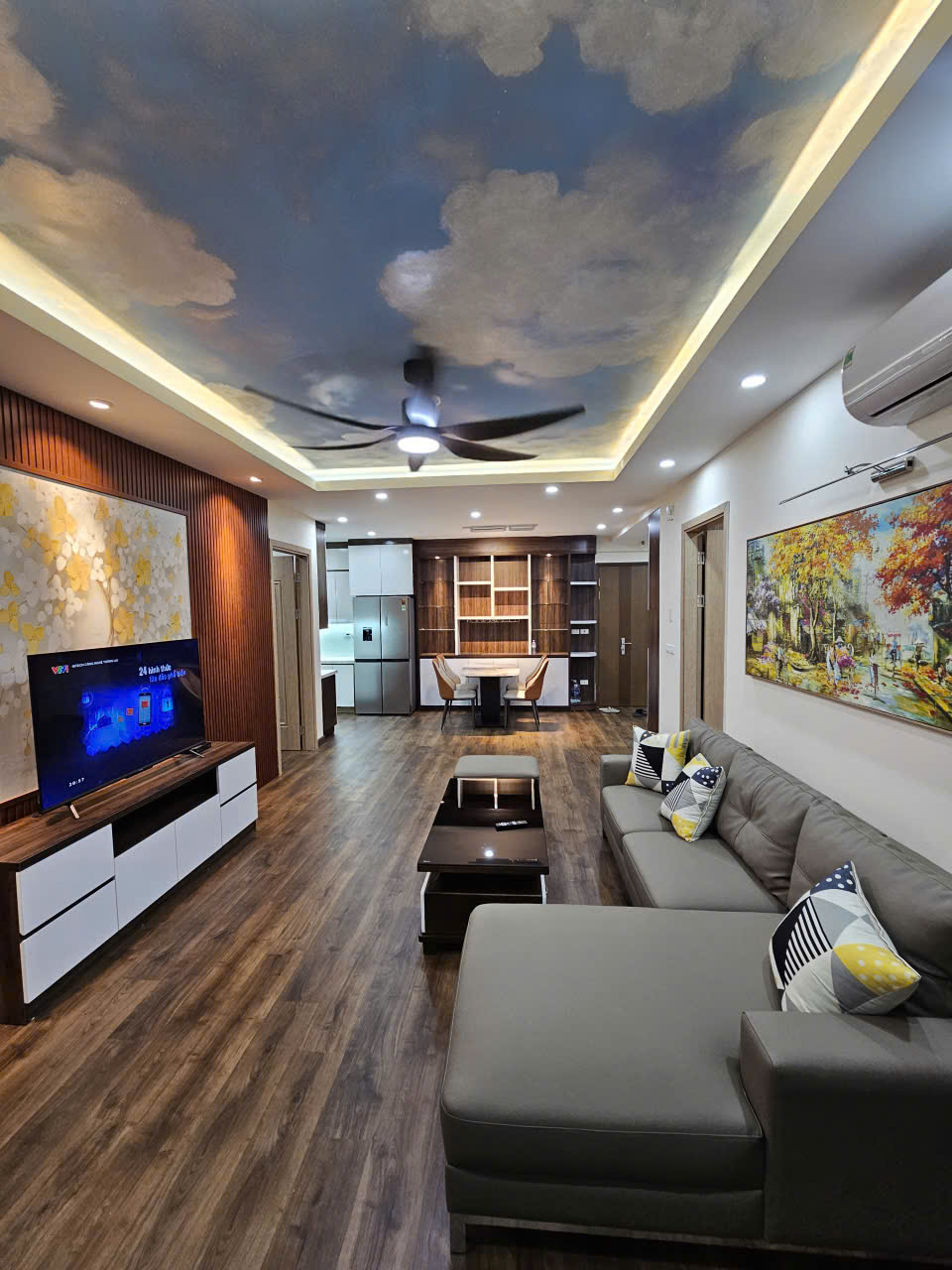 Chính chủ bán căn hộ 3 phòng ngủ cao cấp tại Sun Square - Full nội thất đẹp, sổ đỏ chính chủ