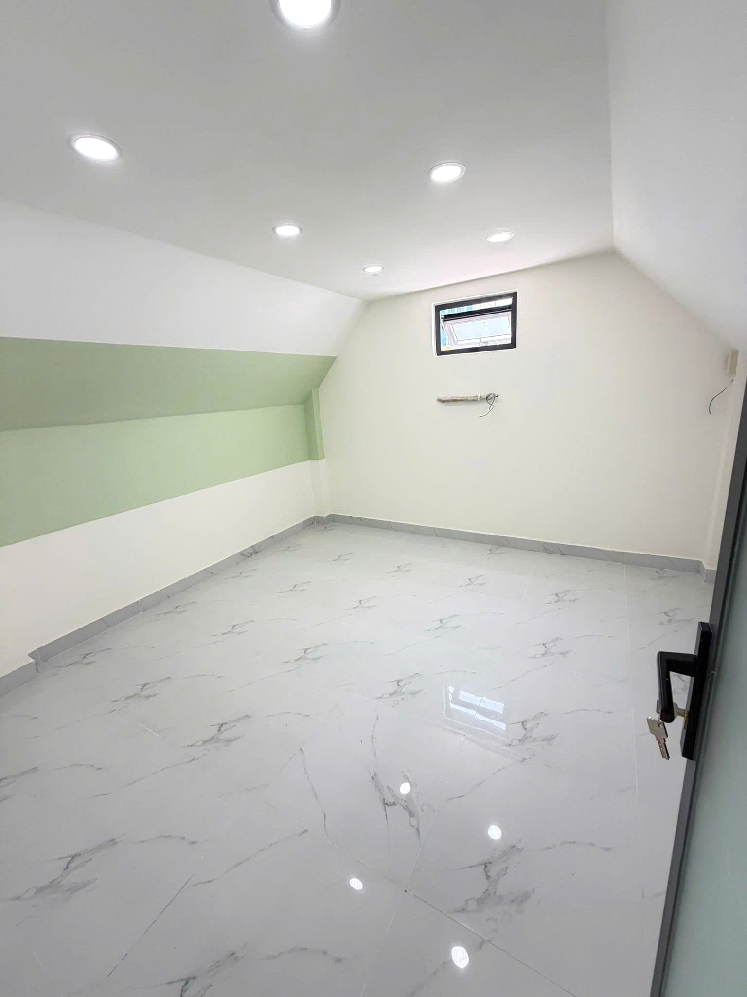 Nhà 2 tầng mới hẻm thông Dương Bá Trạc P1Q8 cũ (P. Chánh Hưng mới). Giá 6,3 tỷ bớt lộc