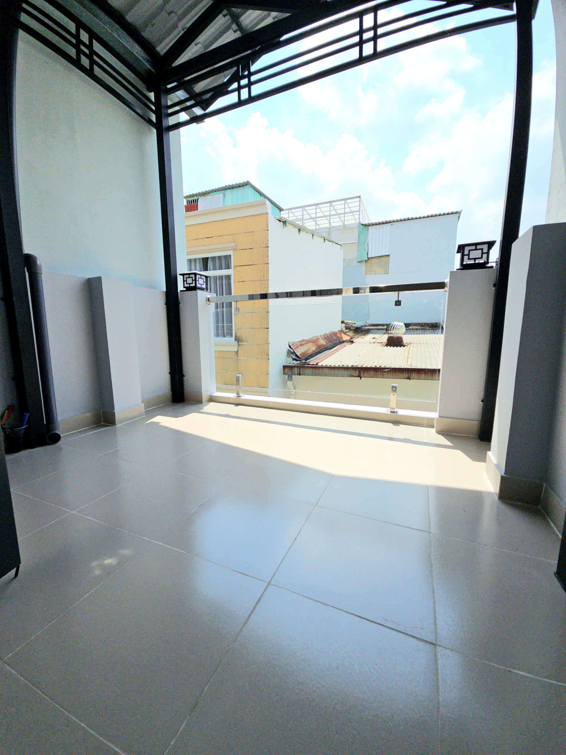 Bán nhà sát mặt tiền Q4 cạnh Q1

Hoàng diệu vĩnh khánh 

Nhà mới xây dựng đúc 5 tấm