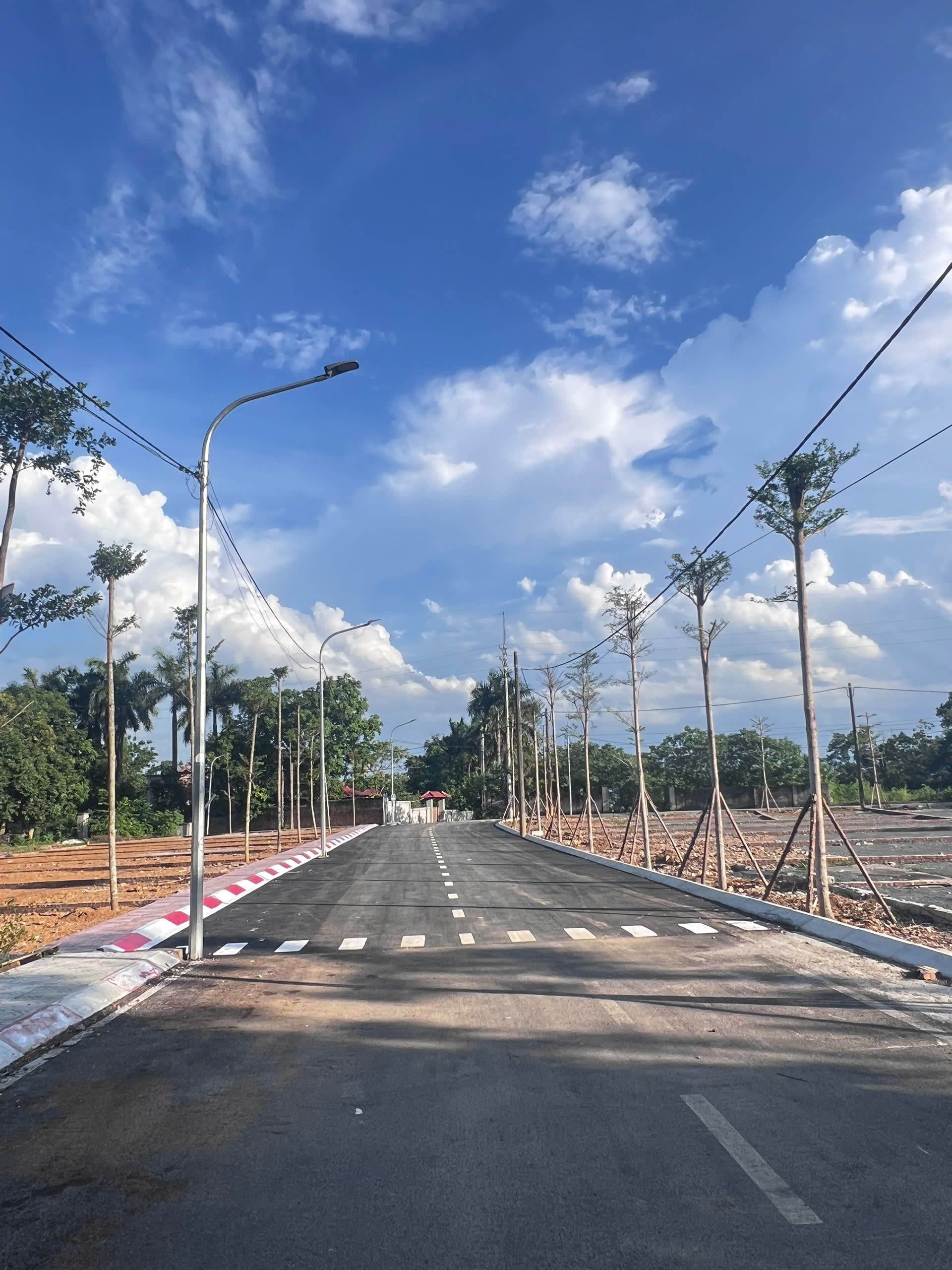  Bạn đang tìm một lô đất vừa đẹp, vừa có tiềm năng tăng giá mạnh tại Hòa Lạc
