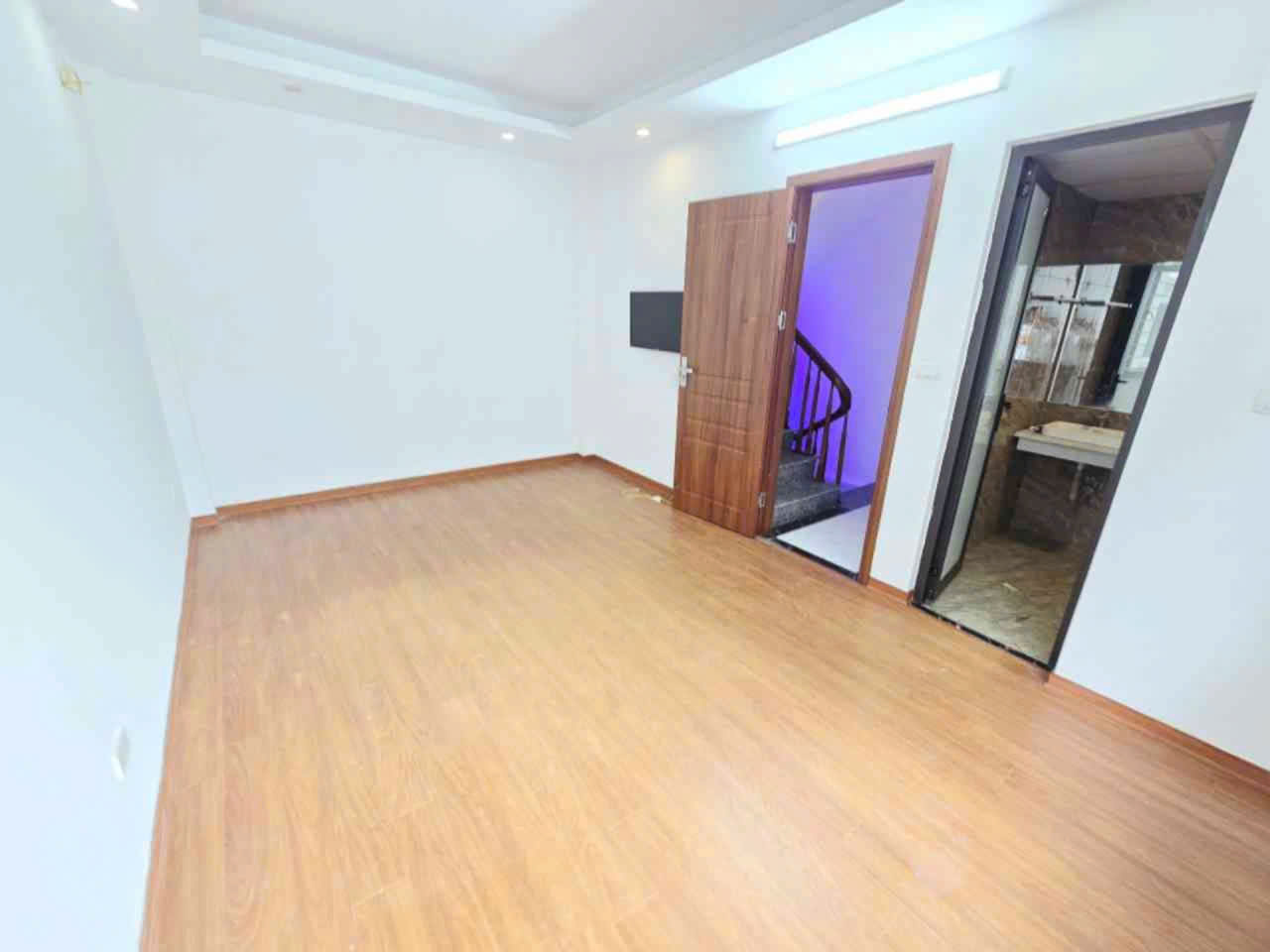 🏡 NHÀ ĐẸP 5 TẦNG - 33M² TẠI PHÚC LỢI,  CHỈ 6,2 TỶ