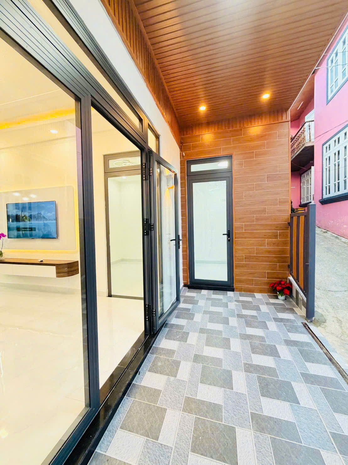CHỦ KẸT VỐN HẠ SẬP SÀN CHỈ 1 TỶ 950 – NHÀ MỚI 3 MẶT THOÁNG TRUNG TÂM LÊ HỒNG PHÒNG, P.4 CŨ (P. XUÂN HƯƠNG)