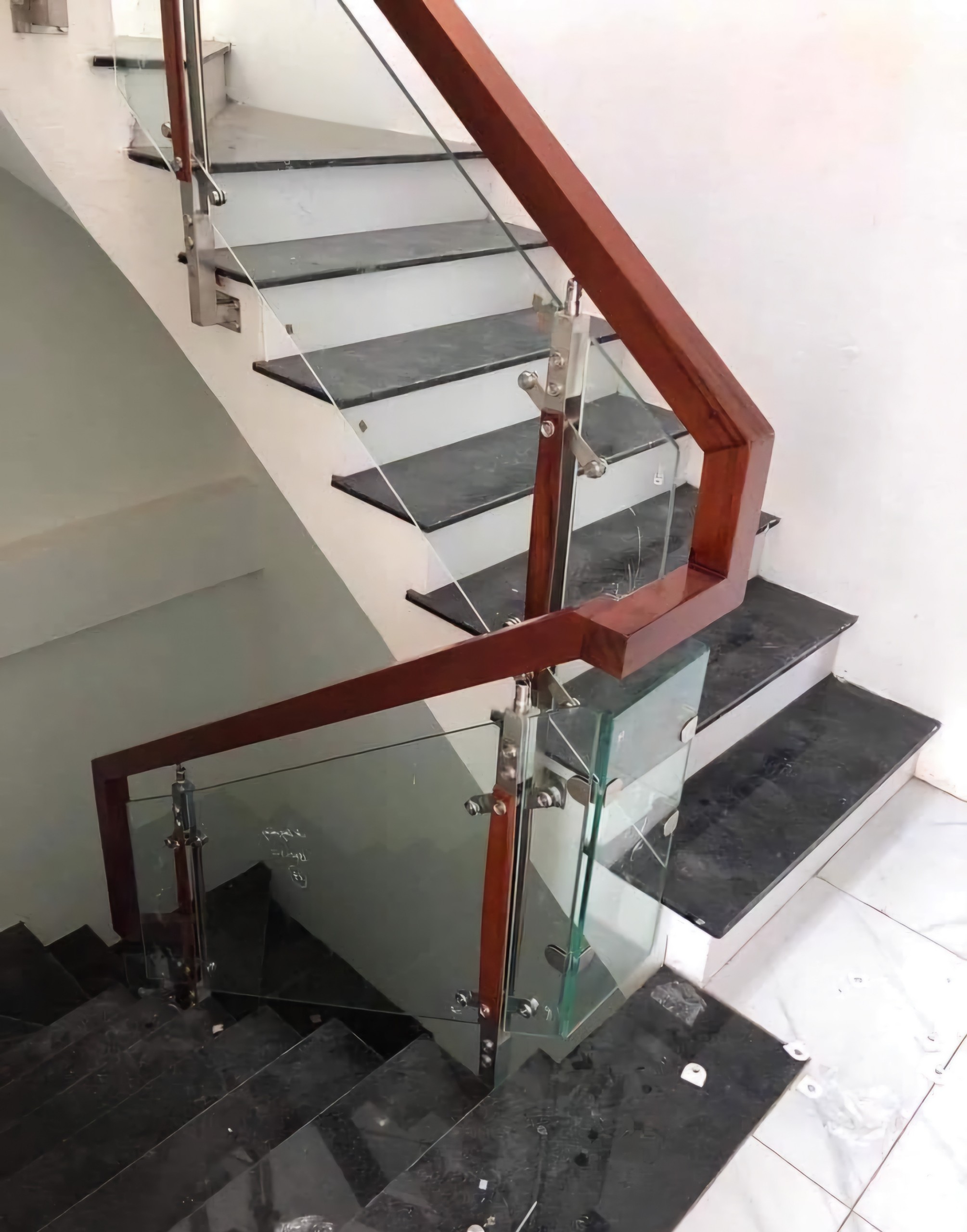 Tôi cho thuê nhà, 134m2- 7T, Linh Lang, Đào Tấn, Phan Kế Bính -73 tr
