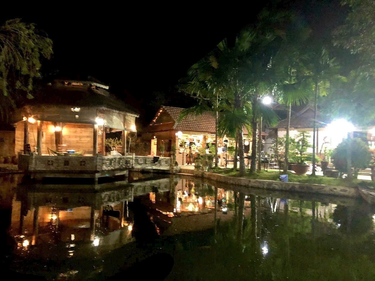 Biệt thự vườn mặt tiền Long Phước sát Vinhome Granf Park. sử dụng 3000m2. chỉ 41 tỷ. Lh Hân 0347167886