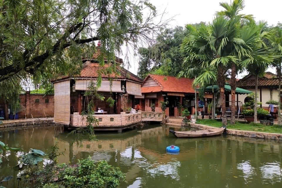 Biệt thự vườn mặt tiền Long Phước sát Vinhome Granf Park. sử dụng 3000m2. chỉ 41 tỷ. Lh Hân 0347167886