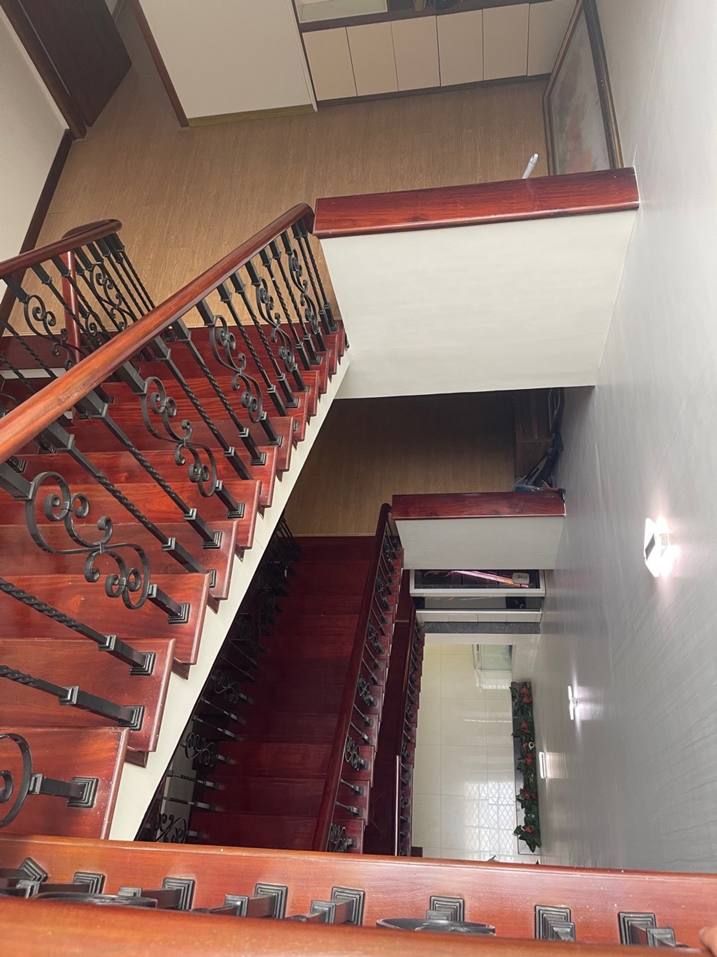 Mặt phố Hai Bà Trưng – 120m², mặt tiền 4,7m, nhà đẹp 4.5 tầng.